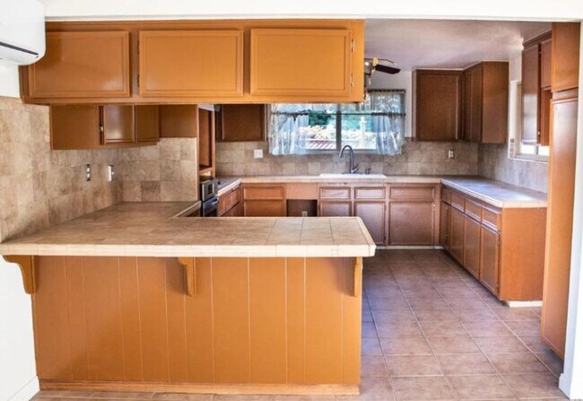 Foto del edificio - 1317 Ridgeview Way