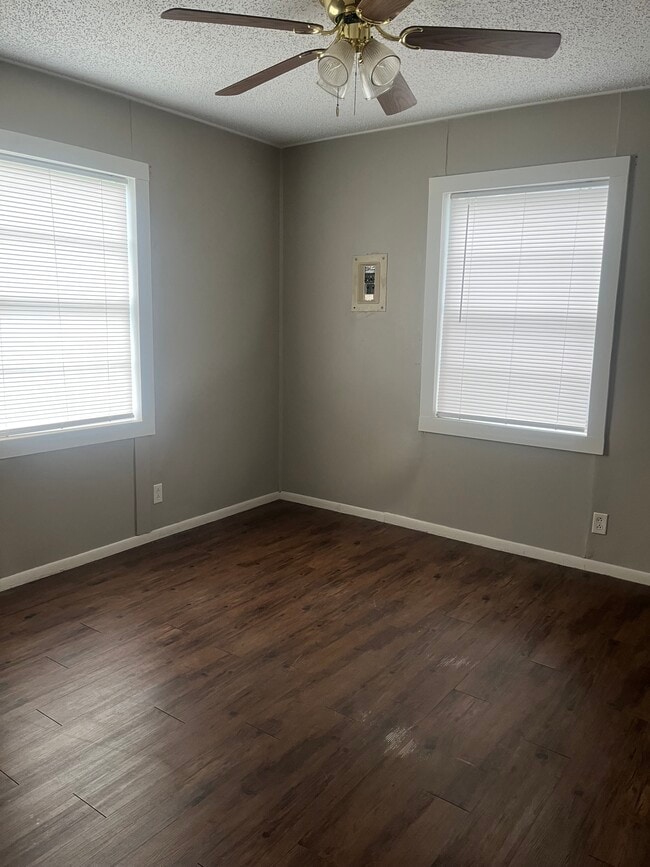 Bedroom - 122 Hickory St