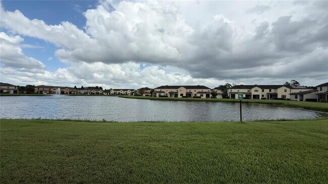 Foto del edificio - 2381 Seven Oaks Dr