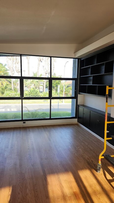 Foto del edificio - 5401 S Victoria Ave