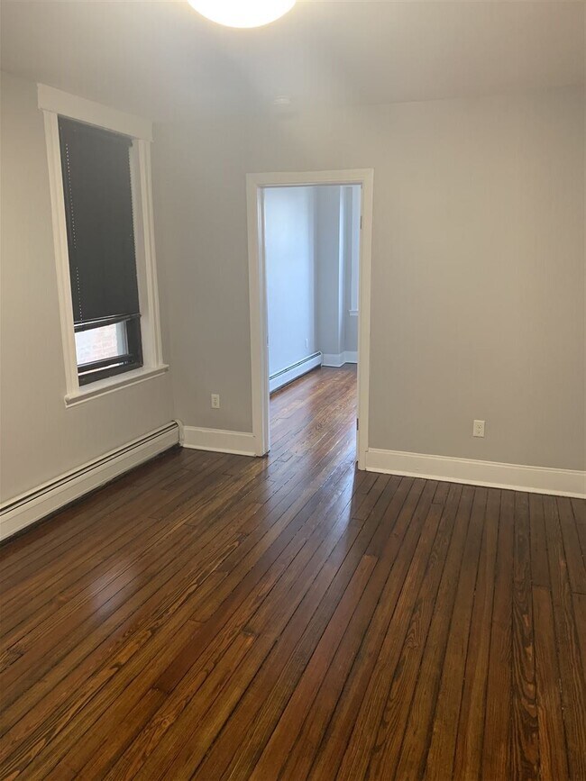 Foto del edificio - 136 Arlington Ave