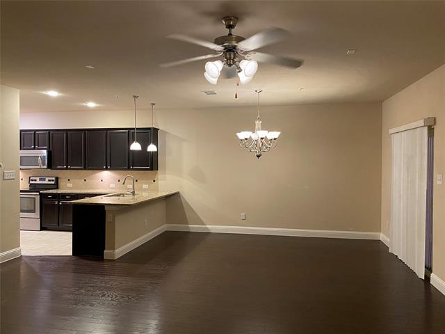 Building Photo - 2565 Jackson Dr