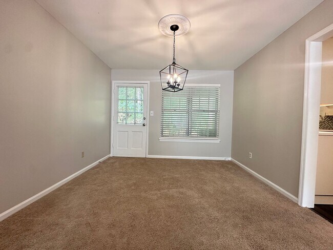 Building Photo - Condo for rent in Vestavia Hills