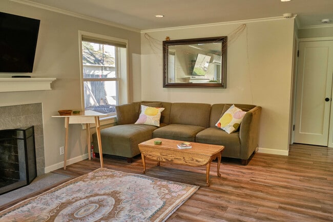 Foto del edificio - 9734 Dibble Ave NW