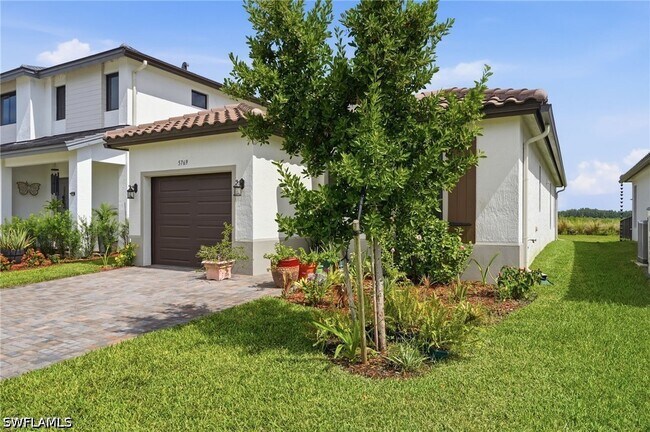Building Photo - 5769 Cassidy Ln