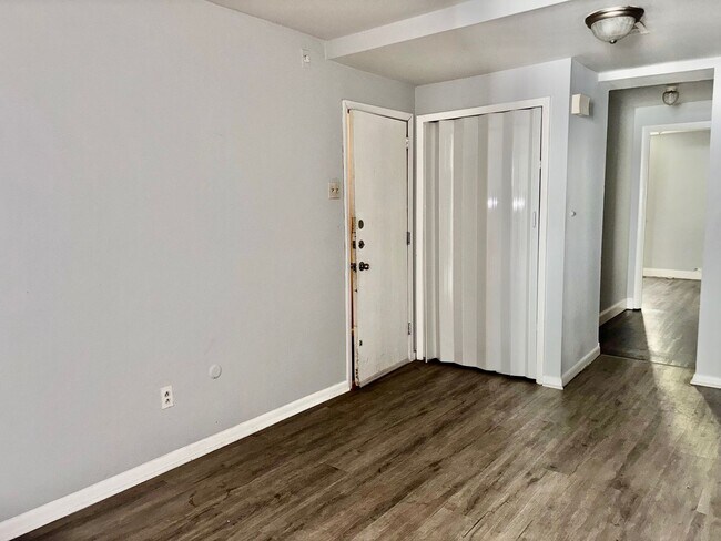 Building Photo - 508 S Juniper St