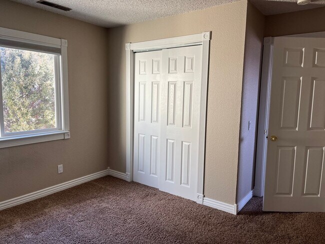 Foto del edificio - 2 BEDROOM, 1 BATHROOM SINGLE FAMILY HOME