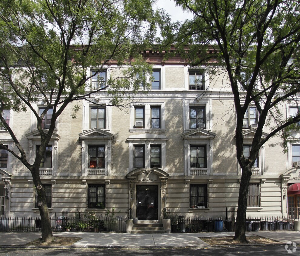 Building Photo - 243 New York Ave