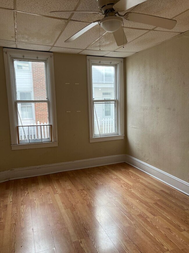 Building Photo - 230 S Pitt St