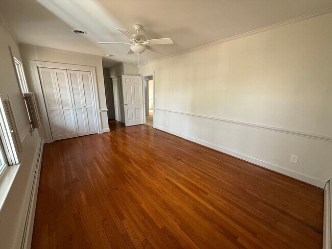 Foto del edificio - 1121 Forest Hills Rd NW