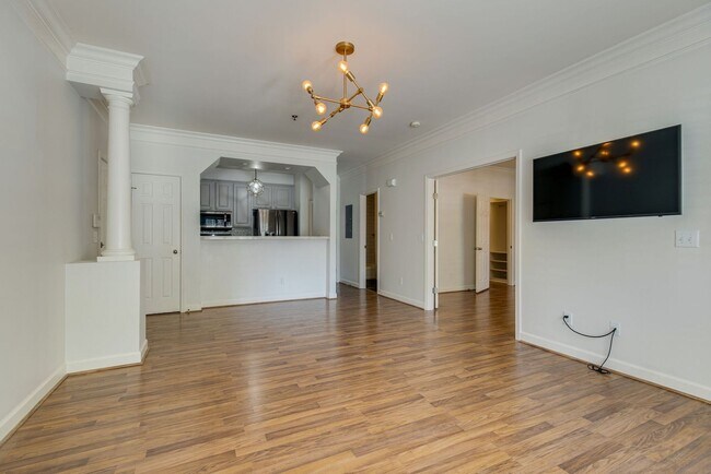 Foto del edificio - Spacious 1 Bed/ 1 Bath Condo in Melrose-Wa...