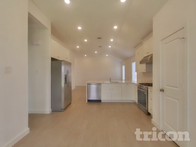 Foto del edificio - 3024 Pintail Green Dr