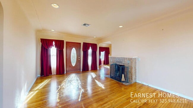 Foto del edificio - 517 E Chestnut St