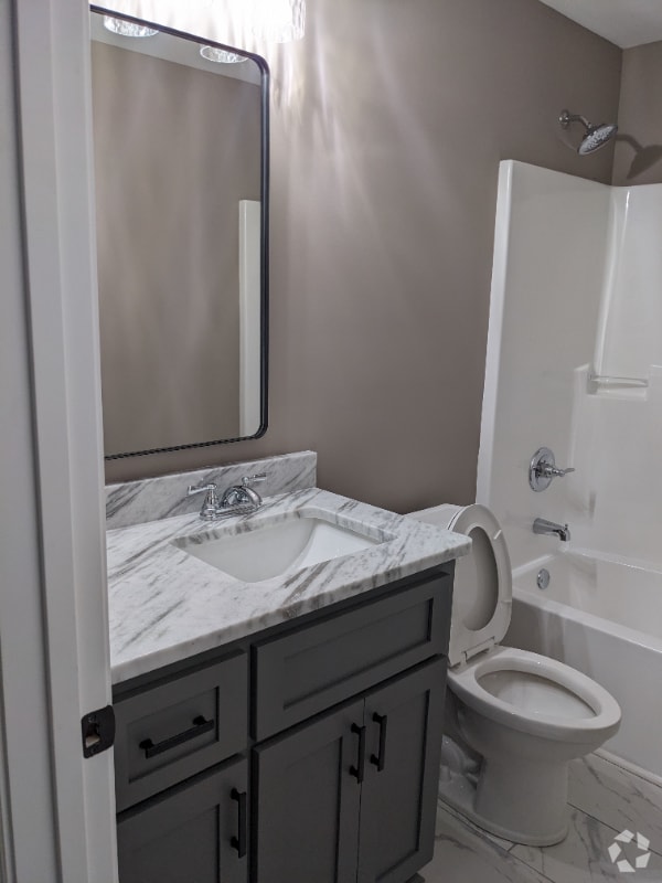 Building Photo - 105 Saraland Trl