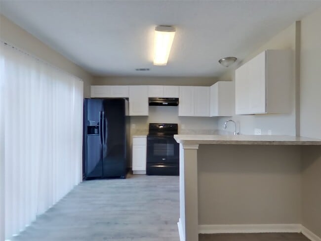 Building Photo - 7740 Sign St