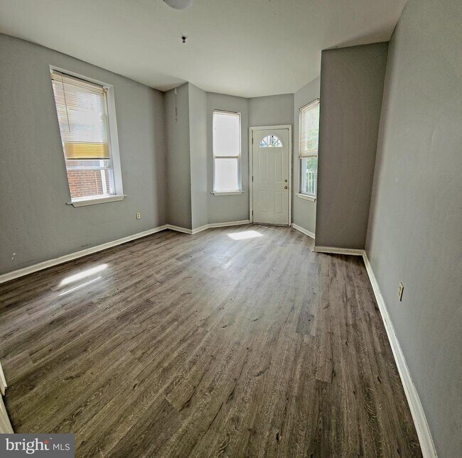 Foto del edificio - 1704 W Diamond St
