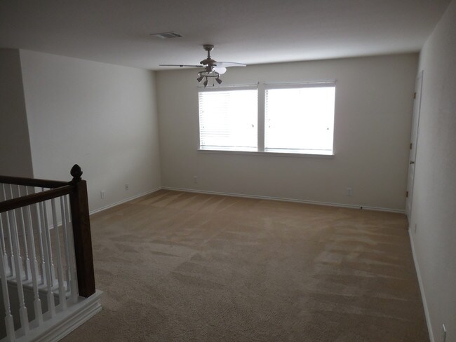 Building Photo - 321 Loch Lomond Dr
