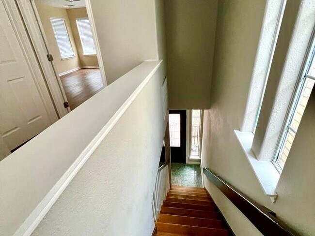 Foto del edificio - 826 W 22nd St