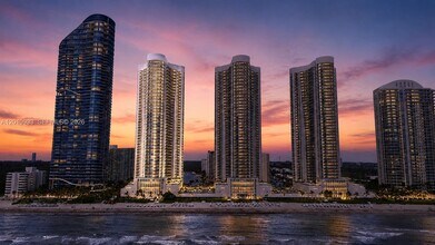 Building Photo - 15811 Collins Ave