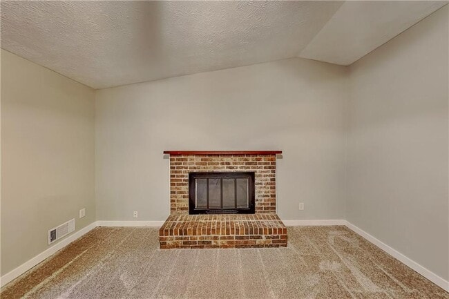 Building Photo - 4579 N Woodlake Ln SE