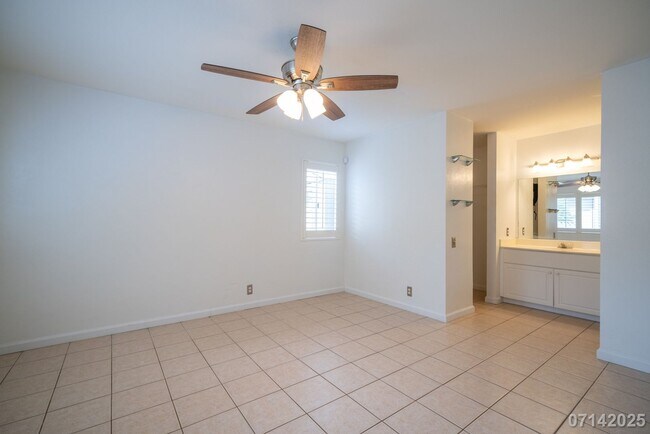 Foto del edificio - 3Bd, 2Ba Condo in Lombard Way, Ewa Gentry