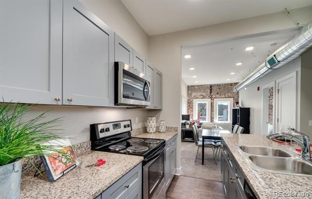 Foto del edificio - 300 S Logan St