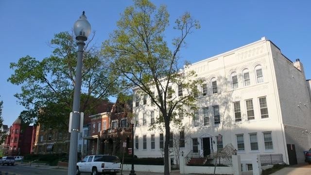 Building Photo - 11 2nd St NE