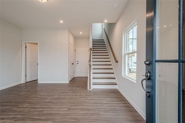 Building Photo - 1444 Creekside Cir NW