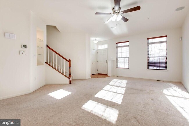 Foto del edificio - 6721 Caleb Dorsey Square