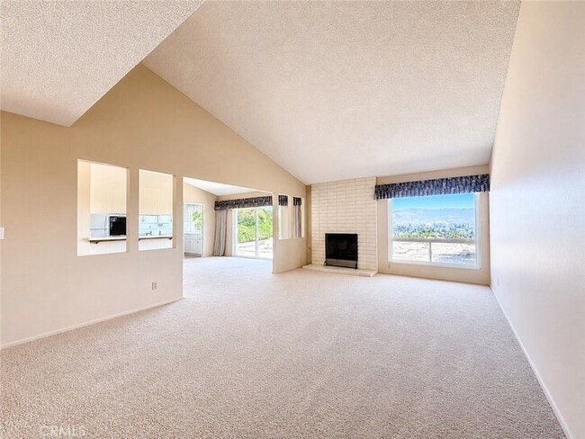 Foto del edificio - 23707 Sandalwood St