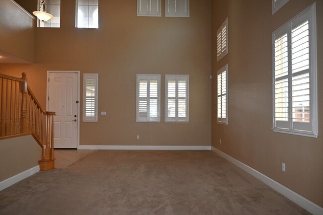 Foto del edificio - Resident Benefit Package Property