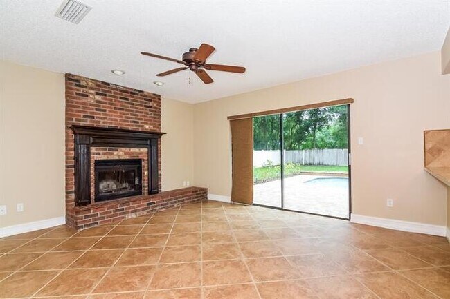 Building Photo - 5001 Melrow Ct, Tampa, FL, 33624