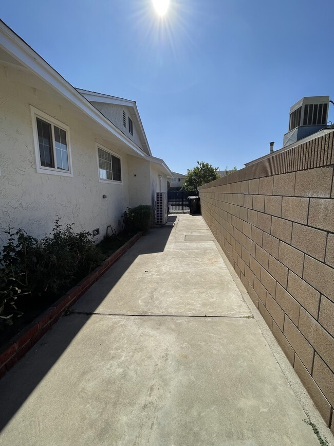 Patio - 15925 Acre St