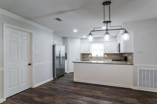 Foto del edificio - 4022 Sherwood W