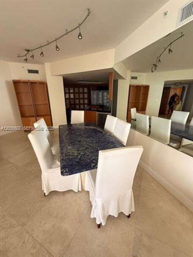 Building Photo - 9595 Collins Ave