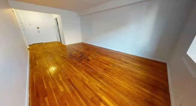 Building Photo - 3184 Grand Concourse