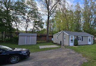 Building Photo - 4r Camp Jahn Rd