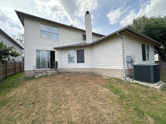 Building Photo - Room in Single Family Home on Heyerdahl Dr