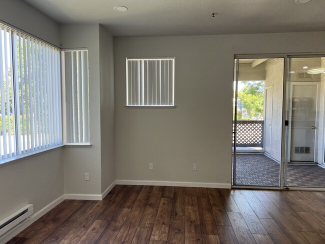 Foto del edificio - 3695 Stevenson Blvd