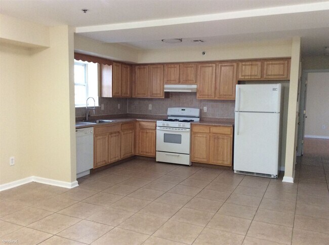 Building Photo - 2 br, 1.5 bath House - 1-7 Norfolk St Unit 1