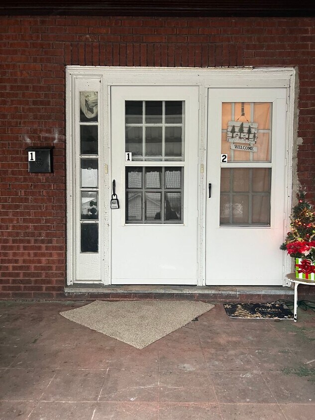 Photo - 705 Short St