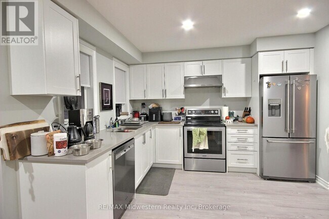 Photo du bâtiment - 287 Chapel Hill Dr