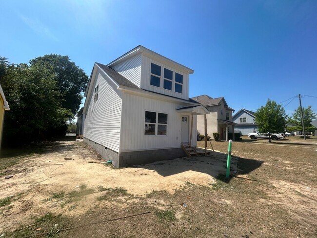 Foto del edificio - 1311 McDuffie Ave