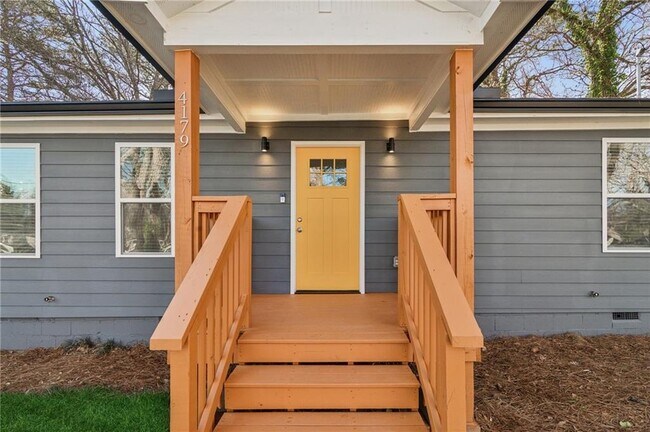 Building Photo - 4179 Hanes Dr
