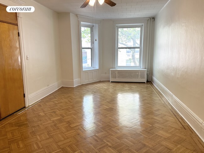 Foto del edificio - 250 Ovington Ave