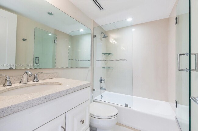 Foto del edificio - 155 Ocean Ln Dr