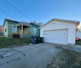 Building Photo - 140 Lincoln Ave