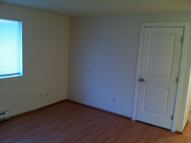 Foto del edificio - 736 22nd St NE