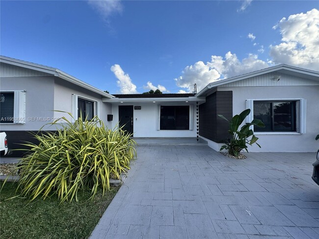 Photo - 10394 Fairway Heights Blvd House