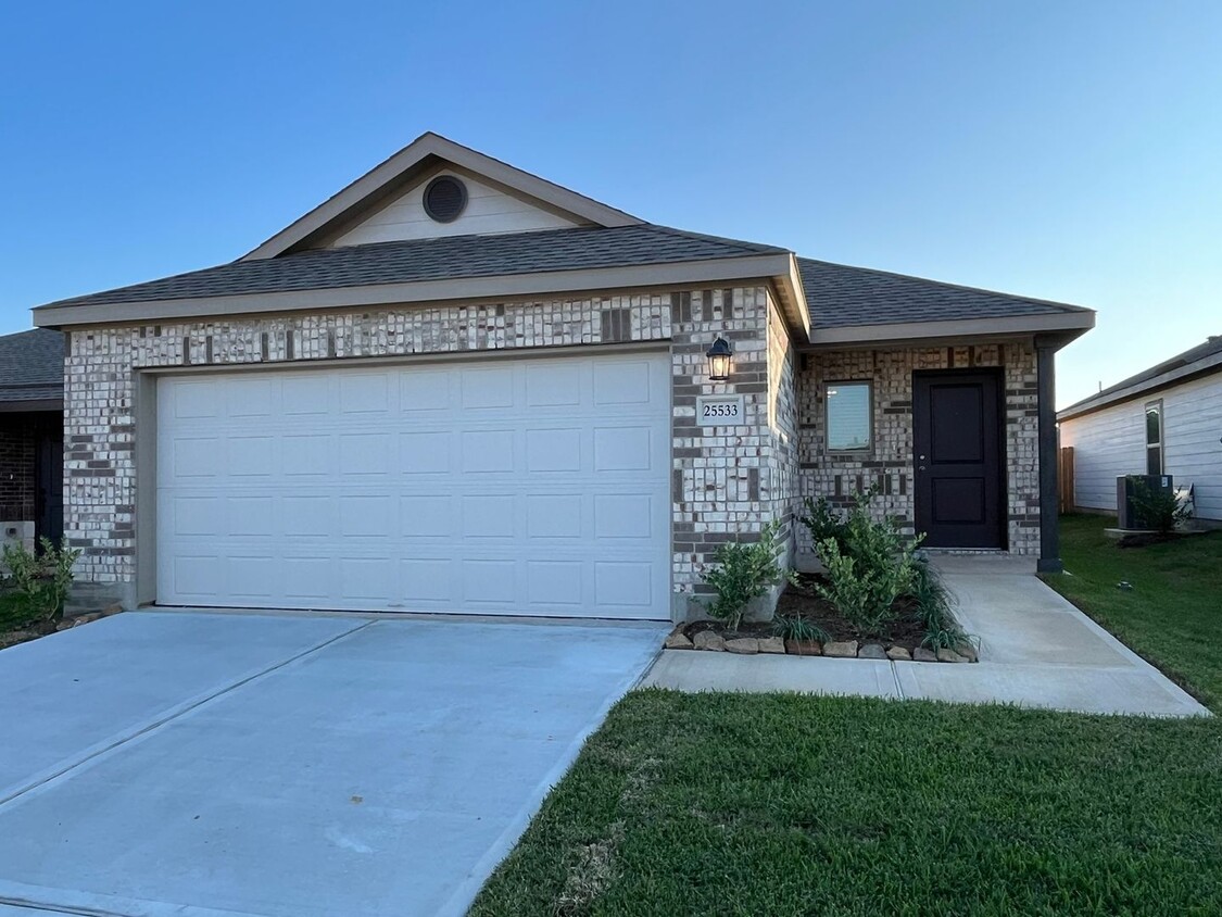 Primary Photo - Charming 3BR House in Montgomery